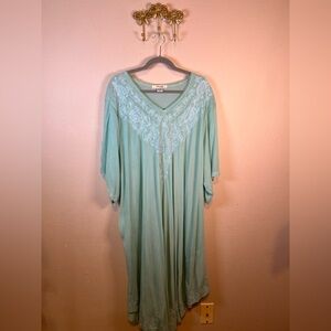 On The Plus Side Light Mint Green Embroidered Trim Dress. Size 4X